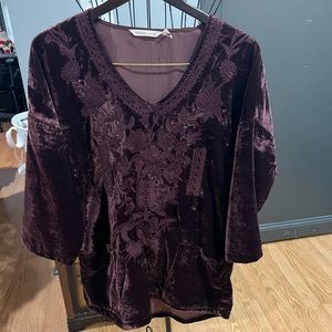 Soft Surroundings crushed velvet top